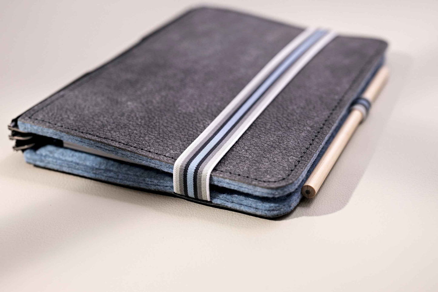 Roterfaden Taschenbegleiter - LTD_040 (Medium)