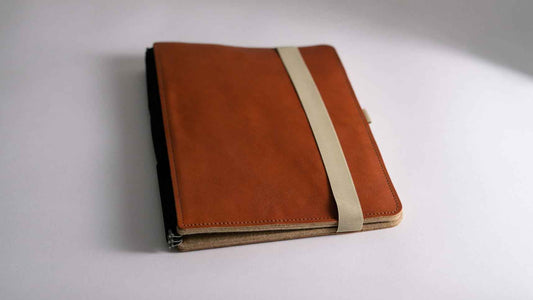 Roterfaden Taschenbegleiter – LTD_038 (Large)