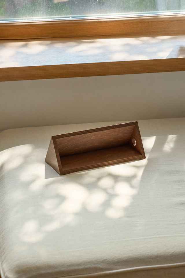 Wearingeul House of Ink Roof Pen Rest